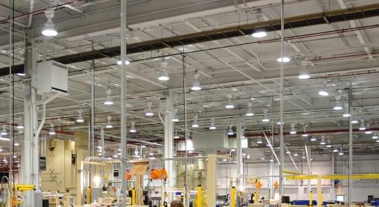 High-Bay vs Low-Bay Lighting in Industrial Facilities 