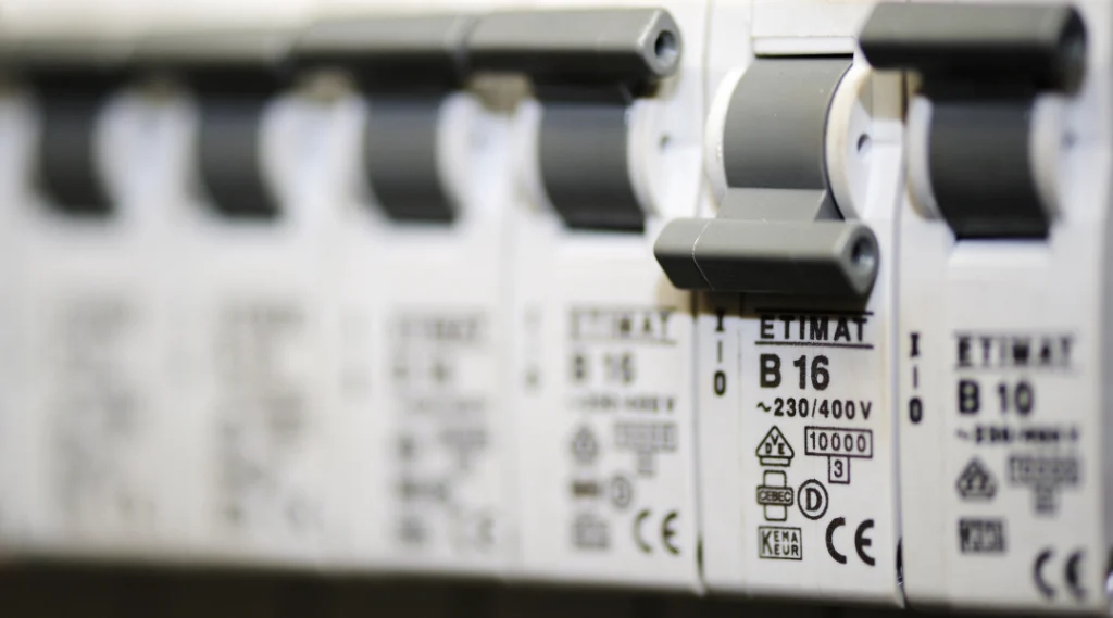 Electrical Load Management in Commercial Facilities 