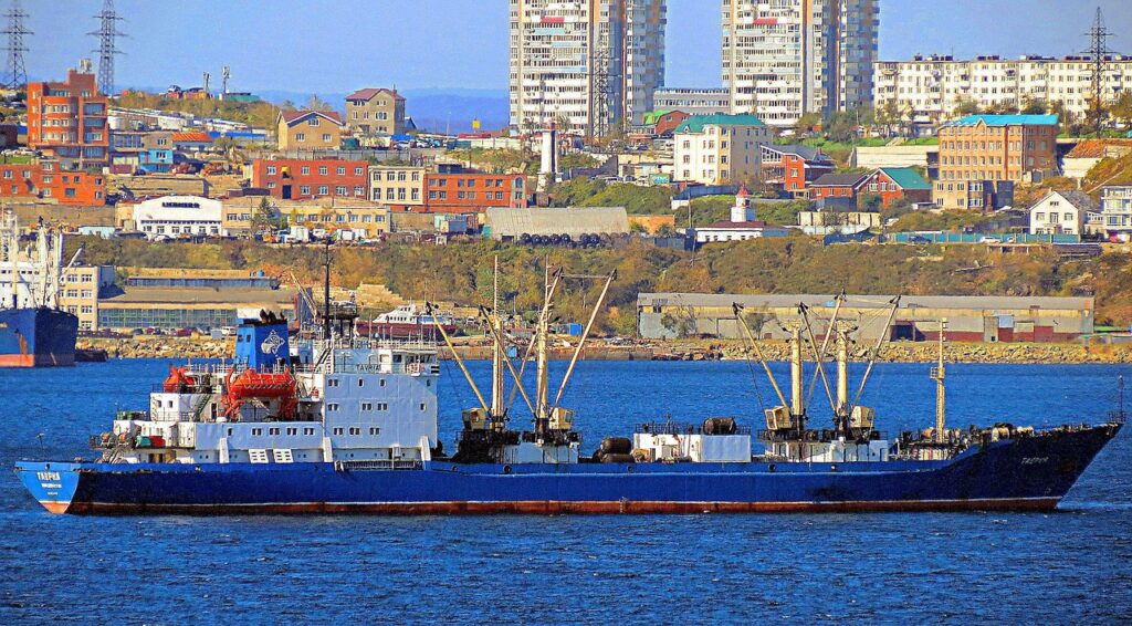 Explore the benefits of smart fleet management for modern transport systems.